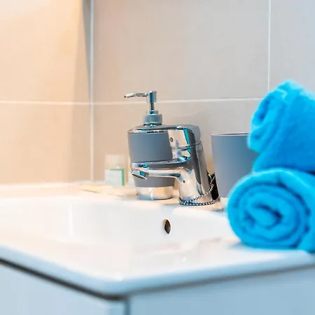 97 Hermosa Marina Primavera Con Terraza Y Piscina アパート アデヘ